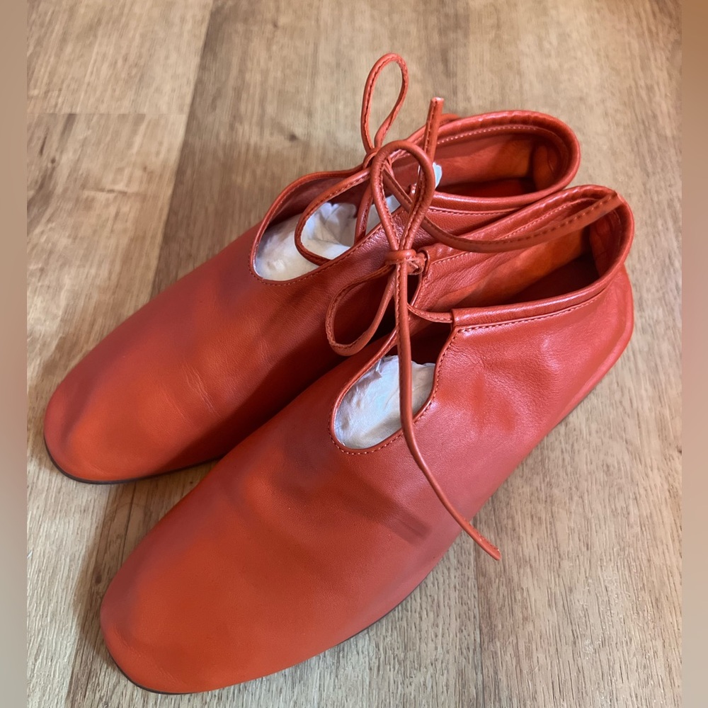 blush. Tulipe flats rust